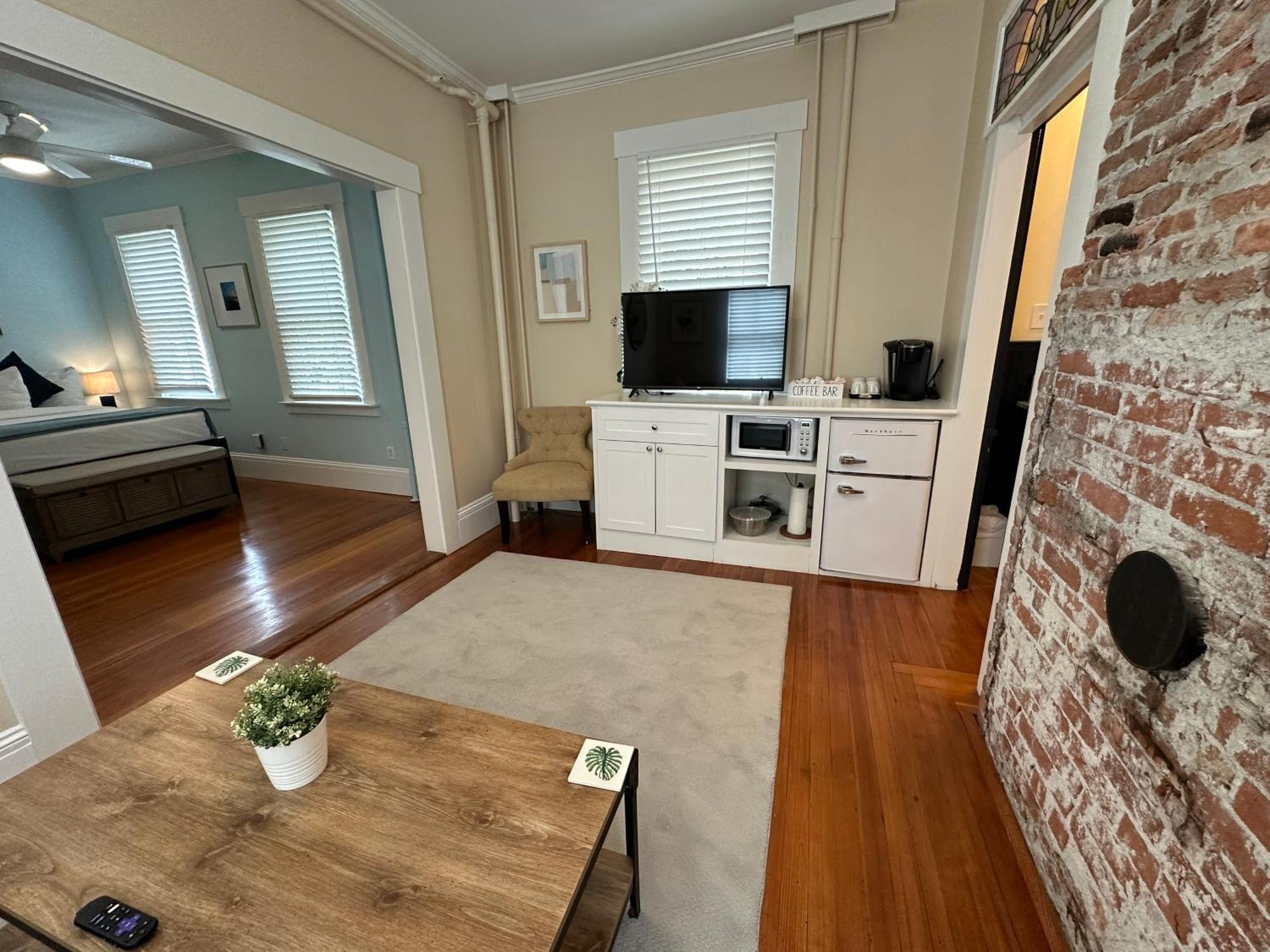 Entire Charming Victorian Home Downtown Newport Exterior foto