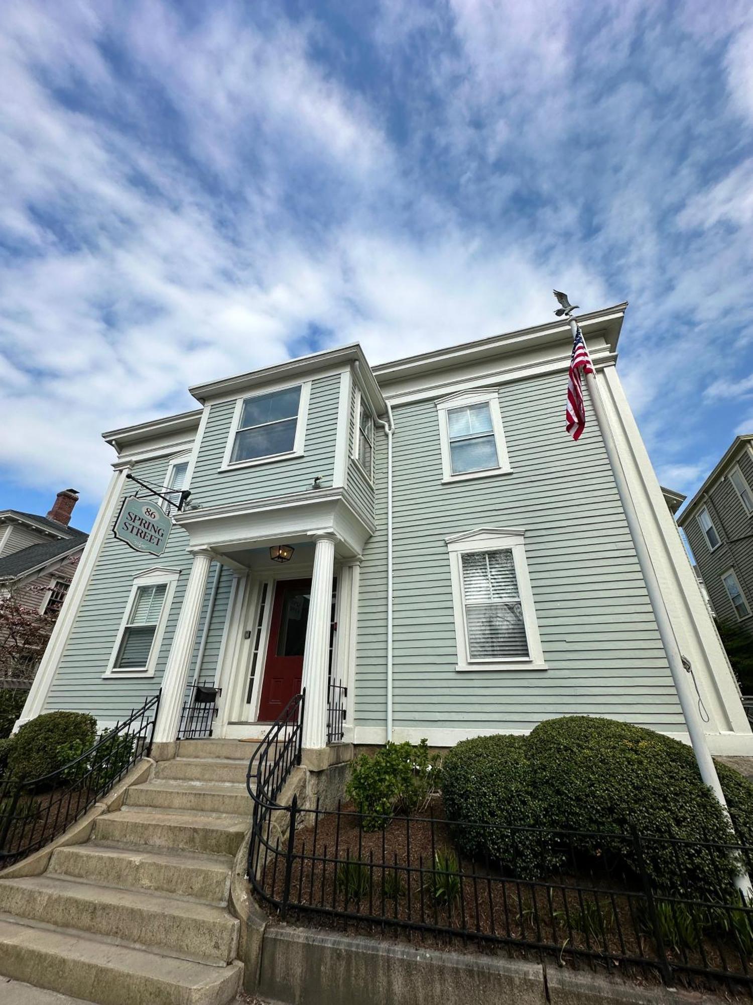 Entire Charming Victorian Home Downtown Newport Exterior foto